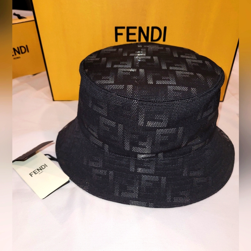 Nwt Fendi Hat S-M Unisex